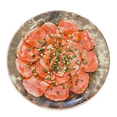 低温調理牛タンカルパッチョ/Beef tongue carpaccio