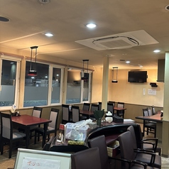 20名様から叶う、贅沢な「完全貸切」宴会。20名様前後のグループに最適な、店舗丸ごと貸切プランをご用意しております。他のお客様を気にせず、本格中華を囲んでワイワイ賑やかに盛り上がれるのは貸切ならではの特権。マイクや音響設備、レイアウト変更など、幹事様のご要望にも柔軟に対応いたします。