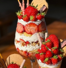 特製いちごパフェの写真
