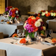 『上階ダイニンレストラン』非日常の空間と美食