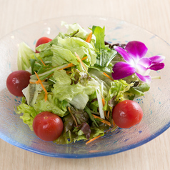 自家栽培季節野菜サラダ