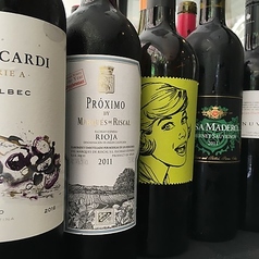 グラス赤ワイン（サンタカロリーナ、カベルネ・ソーヴィニオン）