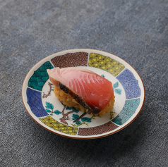 漬けサーモン、炙りサーモン、えんがわ、カツオ、白身すだち塩、白身ポン酢