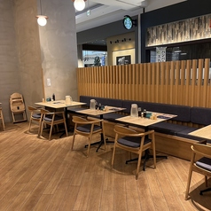 ニューとんかつ 油と鍋 イオンモール香椎浜店の雰囲気2