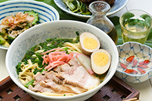 沖縄料理や泡盛が楽しめるお店のイメージ写真