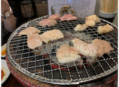 炭火焼肉肉刺しにく式 南郷18丁目店: やっはまんさんの2020年10月10日の3枚目の投稿写真