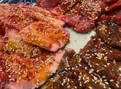 赤身焼肉×韓国料理×海鮮　ウシノカリスマ　小倉店: おくさんの2025年10月27日の2枚目の投稿写真