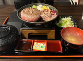 とろけるハンバーグ 福よし 六本木店: どらさんの2024年02月27日の1枚目の投稿写真
