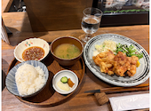 酒肴日和 アテニヨル 日比谷OKUROJI: いちごばななさんの2026年08月02日の2枚目の投稿写真