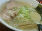 上州地鶏ラーメン 翔鶴: モーパパさんの2015年04月14日の2枚目の投稿写真