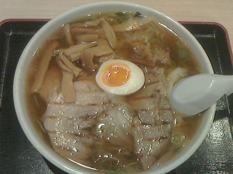 花鳥風月鶴岡店 ラーメン の口コミ 酒田の名店が鶴岡に出店 変わらぬ見事な海老ワンタンと炙りチャーシュー ホットペッパーグルメ