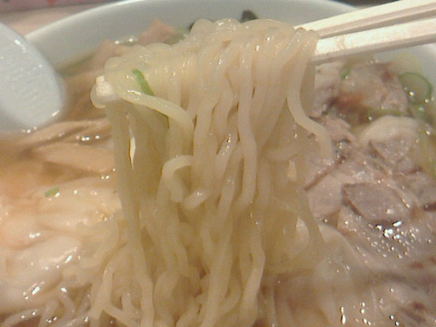 花鳥風月鶴岡店 ラーメン の口コミ 酒田の名店が鶴岡に出店 変わらぬ見事な海老ワンタンと炙りチャーシュー ホットペッパーグルメ