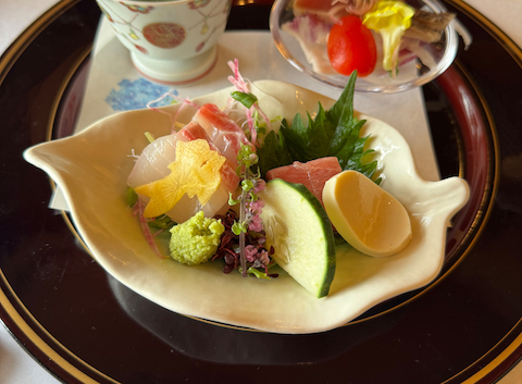 桜坂 観山荘: ぽんずさんの2025年06月16日の3枚目の投稿写真