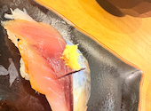 元祖ぶっち切り寿司 魚心 三宮店: にょっきさんの2026年04月17日の2枚目の投稿写真