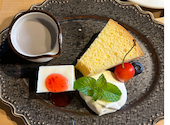 Healthy Cafe. 白ごまと黒ごま: ミッフィーさんの2026年07月04日の1枚目の投稿写真