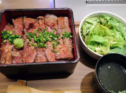 焼肉 参星 みつぼし: Makoronさんの2025年12月01日の1枚目の投稿写真