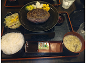 とろけるハンバーグ 福よし 六本木店: 前田慶次さんの2026年07月21日の1枚目の投稿写真