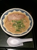 博多麺房 赤のれん 丸ビル: ８６４さんの2017年02月18日の1枚目の投稿写真