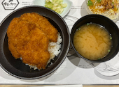 新潟カツ丼タレカツＫＩＴＴＥ大阪店の口コミ画像1