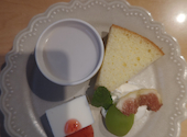 Healthy Cafe. 白ごまと黒ごま: かぶみさんの2024年08月16日の1枚目の投稿写真