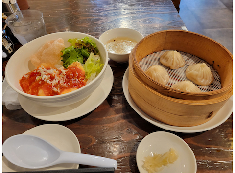 羽根つき焼小龍包 鼎's Din's ディンズ 堺筋本町店: サラさんの2024年09月28日の1枚目の投稿写真