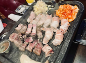 炭いぶし極上サムギョプサル テジワン: Noriさんの2026年04月21日の3枚目の投稿写真