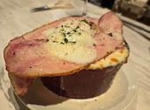 【完全個室あり】シカゴピザ&ボルケーノパスタ　Meat &Cheese Forne(フォルネ): trsmkmkさんの2025年08月の1枚目の投稿写真