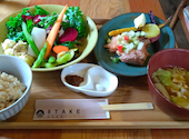 新鮮野菜のカフェ 8TAKE はたけ: にんにさんの2025年06月25日の1枚目の投稿写真