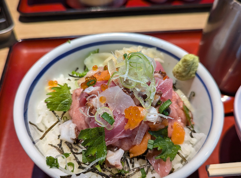 築地食堂 源ちゃん 新宿御苑: sherryさんの2025年12月01日の1枚目の投稿写真