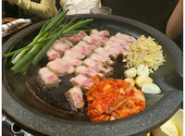 肉×鍋×韓国料理 韓国バル OKOGE 梅田お初天神店: たくさんの2025年04月19日の1枚目の投稿写真