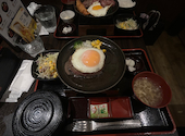 とろけるハンバーグ　福よし　六本木店: ゆうねさんの2025年11月の1枚目の投稿写真