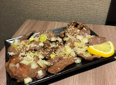 全席扉付き完全個室　3時間飲み放題　牛タン×朝採れ鮮魚や新鮮牡蠣　波遊新橋店: しろたんさんの2026年07月22日の2枚目の投稿写真