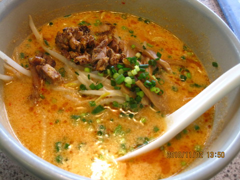 拉麺飯 龍伸: ヤマドさんの2010年11月02日の2枚目の投稿写真