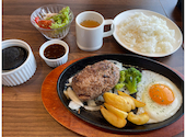 鉄板ハンバーグDining ニシエヒガシエ: suuさんの2023年07月の1枚目の投稿写真