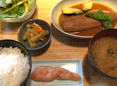 博多もつ鍋 やまや 飯田橋サクラテラス店: みまどさんの2026年05月26日の1枚目の投稿写真