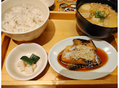 格安ビールと鉄鍋餃子 3 6 5酒場 横浜西口店: やじろべさんの2026年08月11日の1枚目の投稿写真