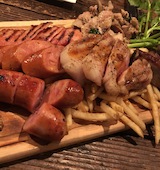 肉の盛り合わせ！ 色んな種類も楽しめて値段もお手頃