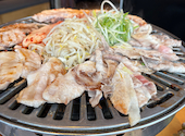 韓国 焼肉 YAKUYAKU食堂: きんさんの2025年10月12日の1枚目の投稿写真