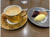 Madre ハーブとスパイス料理のワイン食堂: パクチーさんの2025年05月14日の2枚目の投稿写真