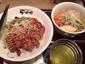 精肉屋の焼肉丼 おぼや: 神戸さんの2014年02月15日の1枚目の投稿写真