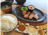黒のハンバーグ PRODUCED by 和牛焼肉 LIEBE: ペコちゃんさんの2026年05月24日の1枚目の投稿写真