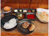 炭火焼き無限バーグ 無限: 白シャツさんの2026年08月24日の1枚目の投稿写真