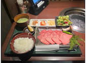 本町肉倶楽部 tongue be たんべえ: とん汁さんの2026年09月15日の1枚目の投稿写真