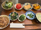お茶カフェうさぎ: すみれさんの2026年05月02日の1枚目の投稿写真