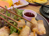 彩り野菜巻き串×雪崩ユッケ肉寿司　純情酒場ロマンス: うるさんの2025年10月の1枚目の投稿写真