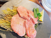 炭火焼肉ホルモンにく式: わかさんの2026年08月01日の1枚目の投稿写真