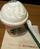 ピーチクリームフラペチーノ