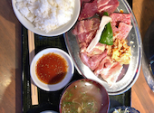 炭火焼肉 山さんのやきにく屋さん: hiroさんの2020年11月07日の1枚目の投稿写真