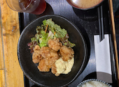香川名物 骨付鳥 いろどりや 町田本店: ゆかりさんの2026年10月13日の1枚目の投稿写真