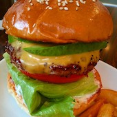 アボカドチーズバーガー★